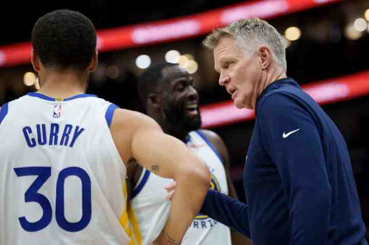 队记:勇士将采用新进攻体系 库里格林需适应 沃格尔主抓防守